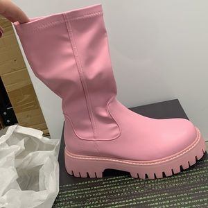 Koi Boots